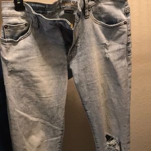 Men’s American eagle jeans barely worn